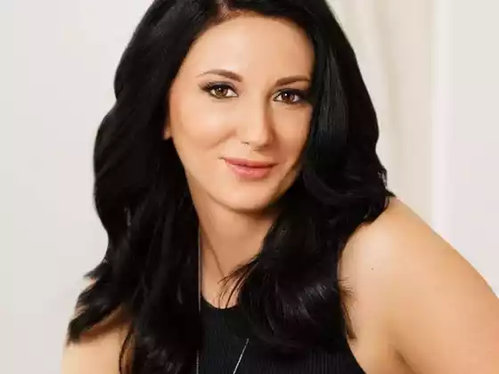 Anika Ray,
Spirituality
Expert at Spring Into Soul: สัมมนาเรื่อง จิตใจ ร่างกาย และจิตวิญญาณ